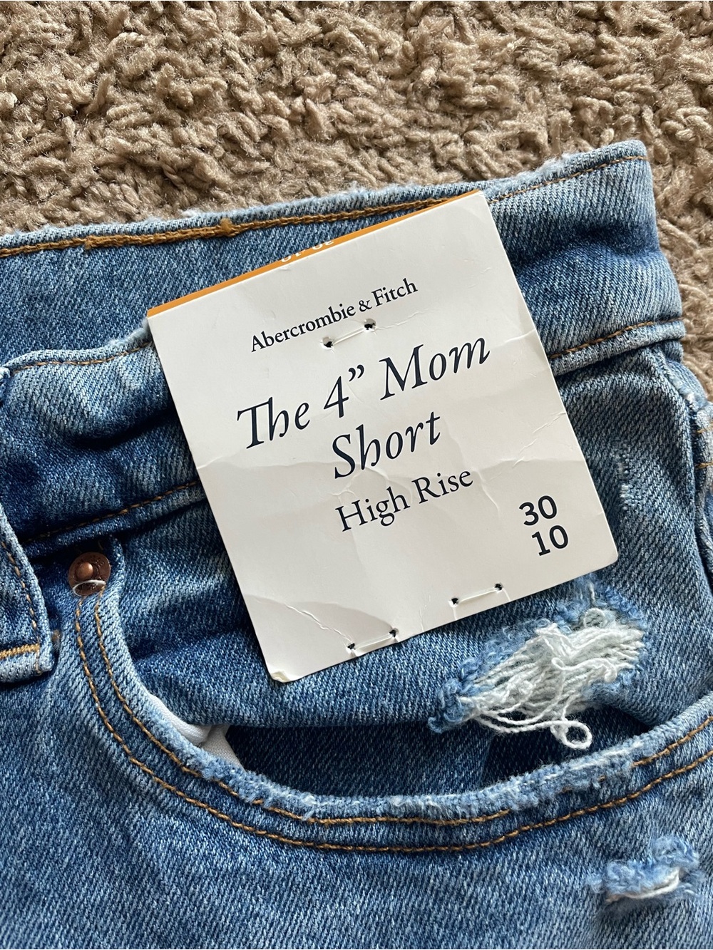Abercrombie & Fitch Light Wash High-Rise Mom Short, 4 inch inseam - Picture 3 of 7